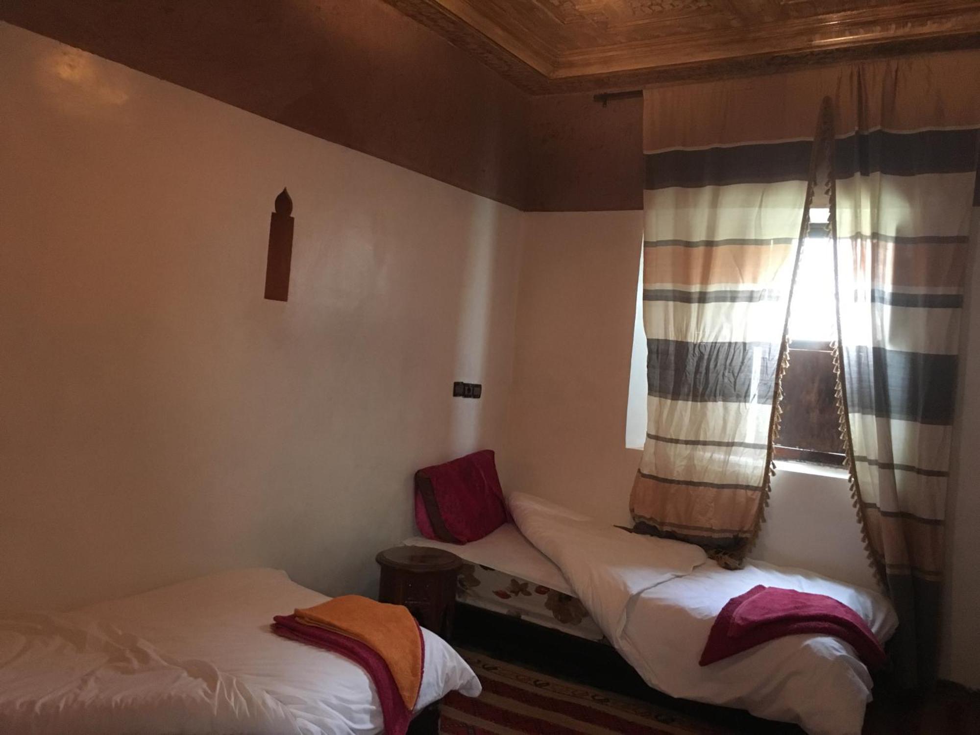 Maison D'Hotes Dar Afra Ait Ziri Buitenkant foto