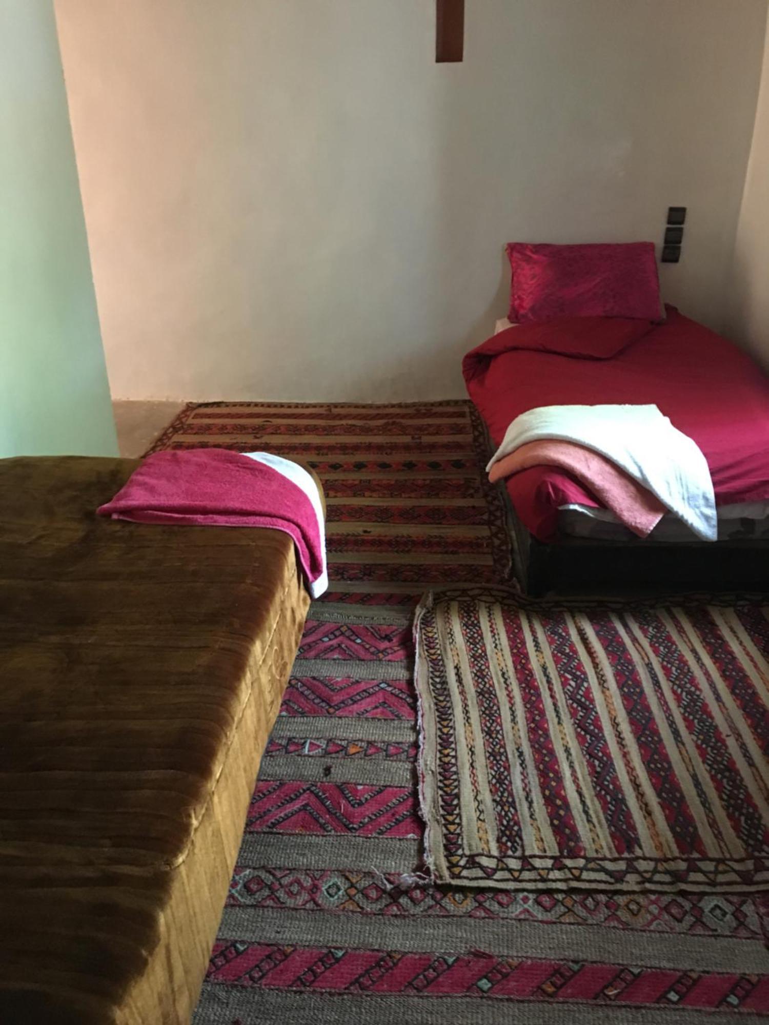 Maison D'Hotes Dar Afra Ait Ziri Buitenkant foto